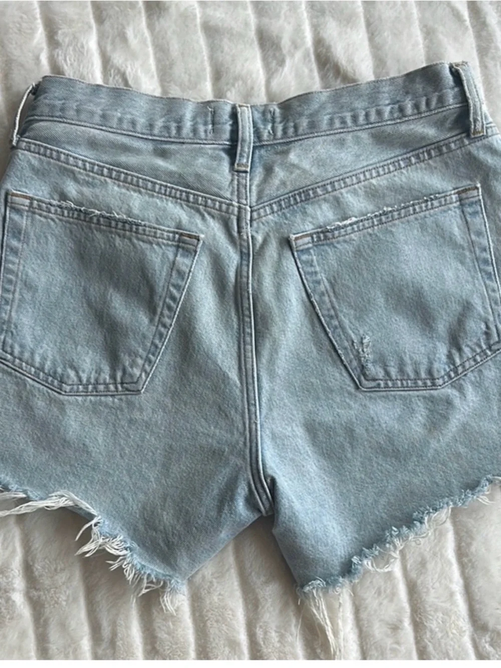 01. Agolde Parker long Denim Shorts in comeback